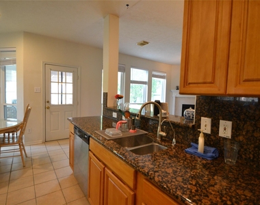 12110 Laurel Court - Photo Thumbnail 10
