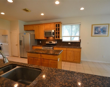 12110 Laurel Court - Photo Thumbnail 24