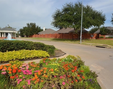 12110 Laurel Court - Photo Thumbnail 33
