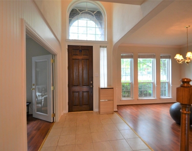12110 Laurel Court - Photo Thumbnail 2