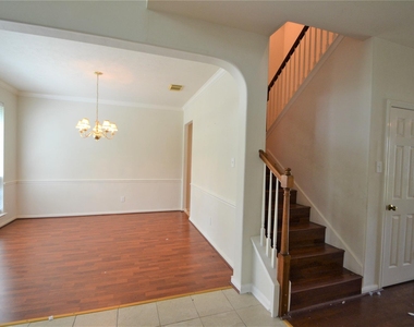 12110 Laurel Court - Photo Thumbnail 20