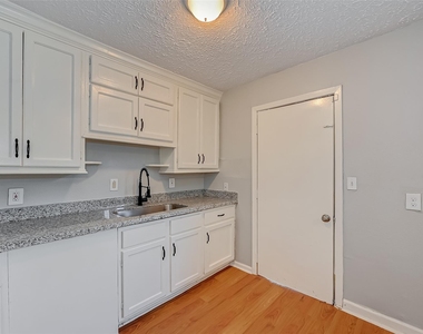 7946 Jutland Road - Photo Thumbnail 8