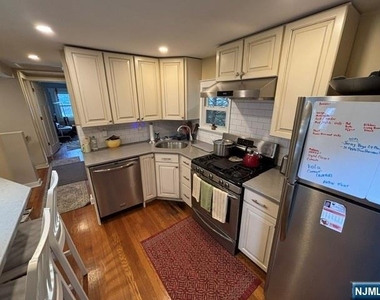 51 Sheridan - Photo Thumbnail 4