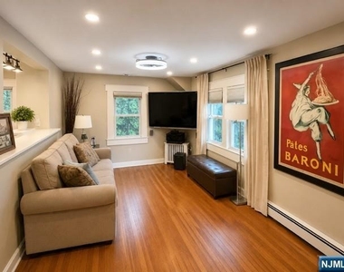 51 Sheridan - Photo Thumbnail 1