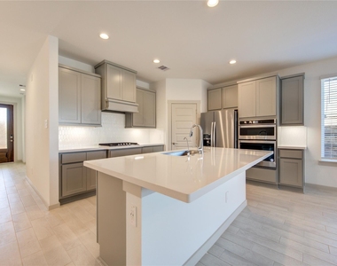 29258 Pikes Peak Drive - Photo Thumbnail 5