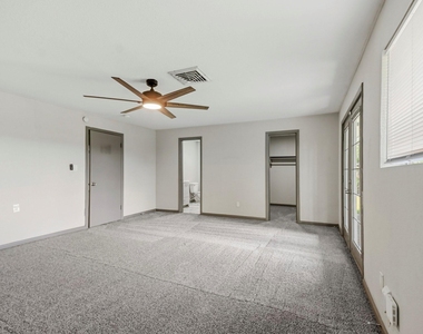 5413 Vae Drive - Photo Thumbnail 9