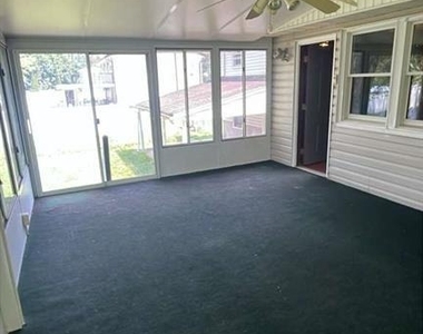 74 Roosevelt - Photo Thumbnail 9