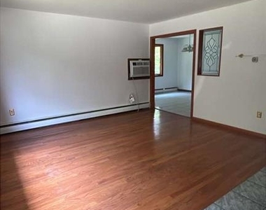 74 Roosevelt - Photo Thumbnail 2