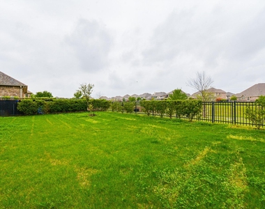 23610 Esperia Street - Photo Thumbnail 33