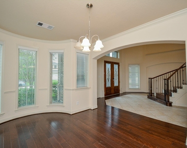 23610 Esperia Street - Photo Thumbnail 7