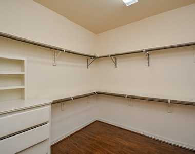 23610 Esperia Street - Photo Thumbnail 19
