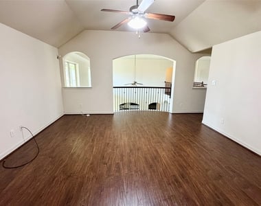 23610 Esperia Street - Photo Thumbnail 29