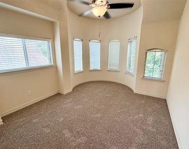 23610 Esperia Street - Photo Thumbnail 22