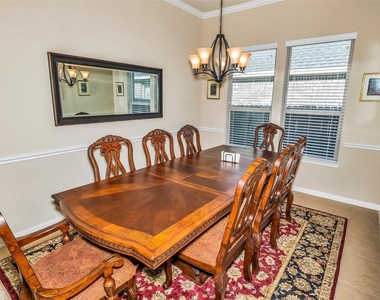 8807 Seguin Cove Lane - Photo Thumbnail 3