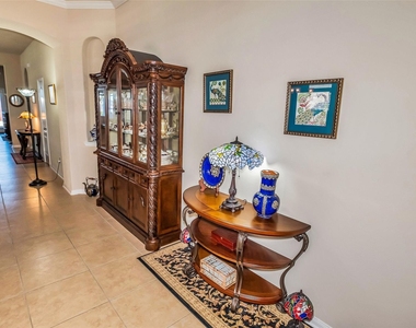 8807 Seguin Cove Lane - Photo Thumbnail 4
