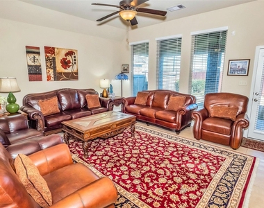 8807 Seguin Cove Lane - Photo Thumbnail 10