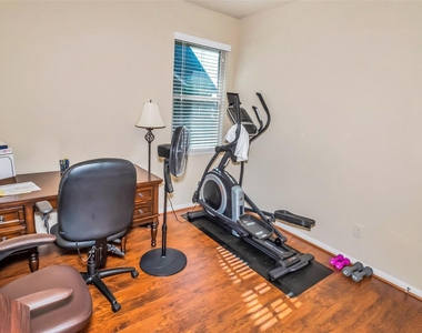 8807 Seguin Cove Lane - Photo Thumbnail 21