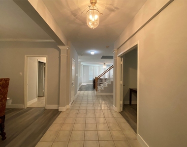 7 W Cottage Green Street - Photo Thumbnail 7