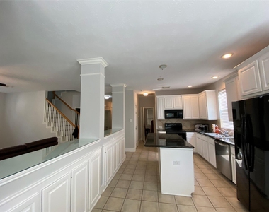 7 W Cottage Green Street - Photo Thumbnail 10