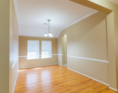 16123 Hitching Post Court - Photo Thumbnail 4