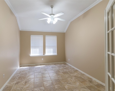16123 Hitching Post Court - Photo Thumbnail 3
