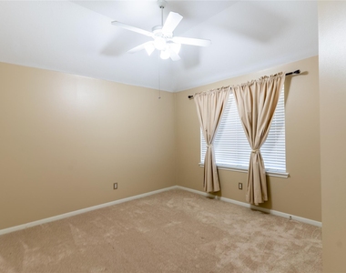 16123 Hitching Post Court - Photo Thumbnail 18