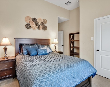 21 Cheswood Manor Drive - Photo Thumbnail 20
