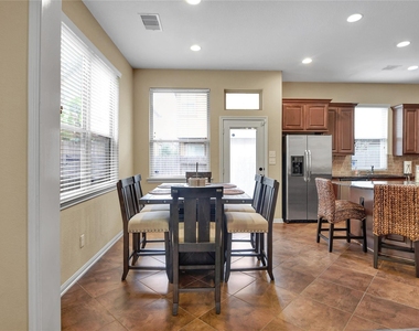 21 Cheswood Manor Drive - Photo Thumbnail 8