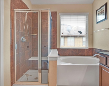 21 Cheswood Manor Drive - Photo Thumbnail 18