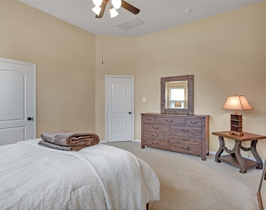 21 Cheswood Manor Drive - Photo Thumbnail 16
