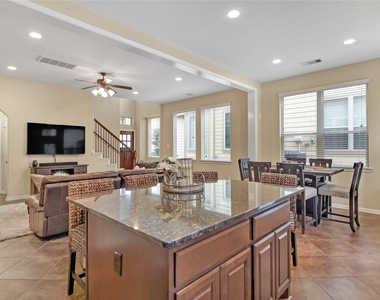21 Cheswood Manor Drive - Photo Thumbnail 13