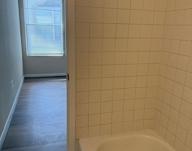 12900 Walden Road - Photo Thumbnail 28