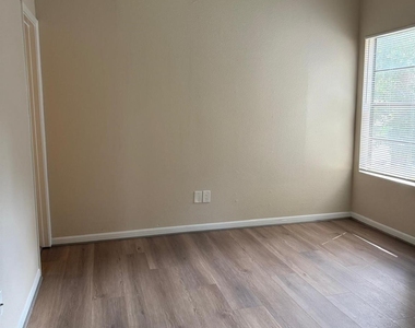 12900 Walden Road - Photo Thumbnail 26