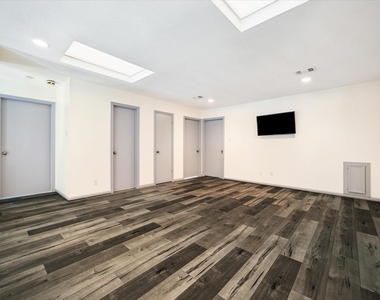 727 Bunker Hill Road - Photo Thumbnail 25
