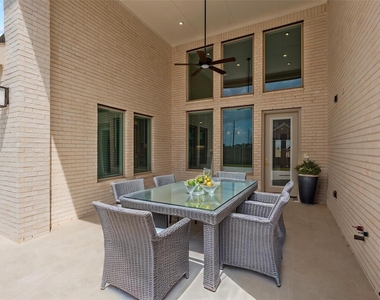 541 Sprigtail Drive - Photo Thumbnail 28