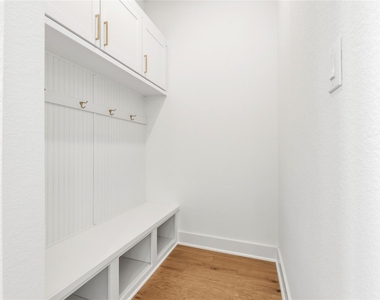 541 Sprigtail Drive - Photo Thumbnail 24