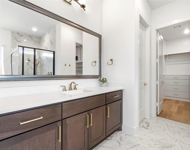541 Sprigtail Drive - Photo Thumbnail 14