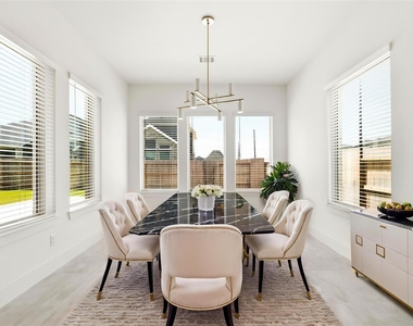 541 Sprigtail Drive - Photo Thumbnail 10