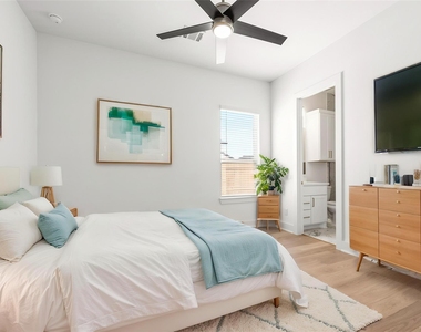 541 Sprigtail Drive - Photo Thumbnail 19