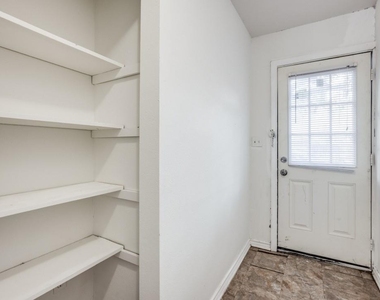 519 W Main - Photo Thumbnail 6