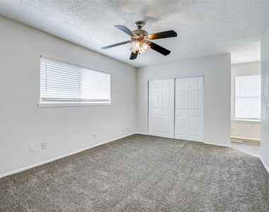 9842 Shell Rock Road - Photo Thumbnail 17