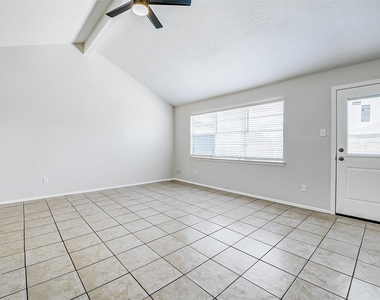9842 Shell Rock Road - Photo Thumbnail 4