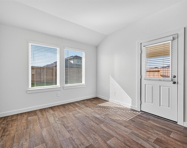 4215 Russet Elm Lane - Photo Thumbnail 25