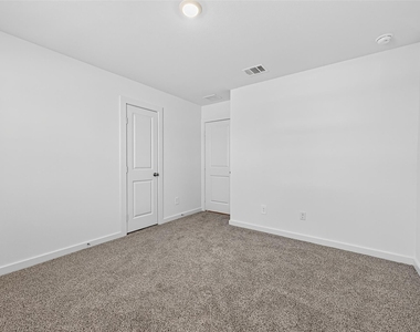 4215 Russet Elm Lane - Photo Thumbnail 34