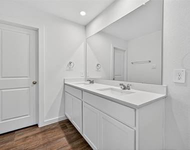 4215 Russet Elm Lane - Photo Thumbnail 42