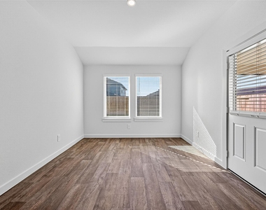 4215 Russet Elm Lane - Photo Thumbnail 24