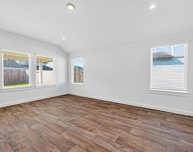 4215 Russet Elm Lane - Photo Thumbnail 12