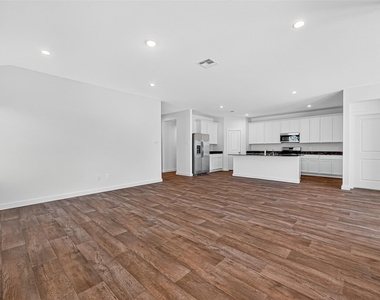 4215 Russet Elm Lane - Photo Thumbnail 14