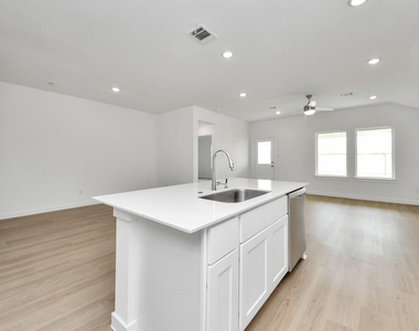 1238 Sandy Shore Ln - Photo Thumbnail 10