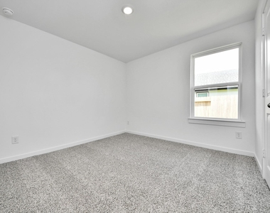 1238 Sandy Shore Ln - Photo Thumbnail 30